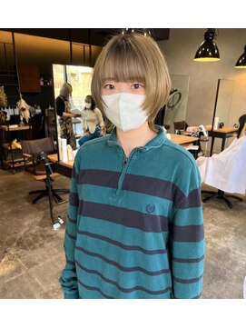 アム(am) マッシュウルフ オリーブベージュ ケアブリーチ