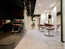 ティーアンドアム 元町中華街(T&um)の雰囲気（[白髪染め/白髪ぼかし/前髪/リタッチ/縮毛矯正/横浜/元町中華街]）