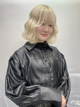 カシェル(cashel) ホワイトベージュ × ボブ × 顔周りカット