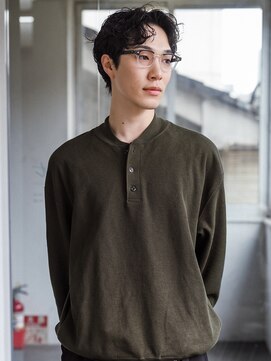 カートバイハイジ(Kurt by Heidi) センターパート×ショートマッシュ×パーマ