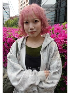 レコ 渋谷(LECO) ライトベビーピンクグラデーションデザインハイトーンボブ