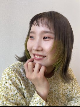 ネイビー グラ ヘアー ストーリー(NAVY gra HAIR STORY) お顔まわりレイヤー×インナーカラー
