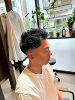 トニコ(toniko)&nbsp;ベリーショート×スキンフェード×アップバング×ビジネスヘア