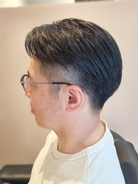 エムエイチバーバー 肥後橋(MH THE BARBER) 大人ビジネスフェード【肥後橋駅・西梅田・本町】