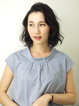 ディシェーレローブ(die Schere Lob) 軽やかワンレンボブ