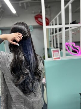 アスイン(asuin) ☆☆昼職でもバレない縛れば隠せるインナーカラーブリーチ一回☆