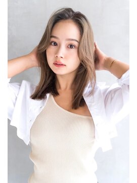 エイミー(Aimee) Aimee 町田　ミルクティーグレージュ×フェザーバング