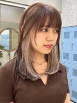 デザインカラー前髪インナーカラーベージュカラーブリーチカラー
