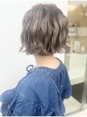 ホワイトベージュ