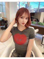 ローレン(Rollen)&nbsp;ミディアムレイヤーにオレンジブラウンで秋冬ヘア