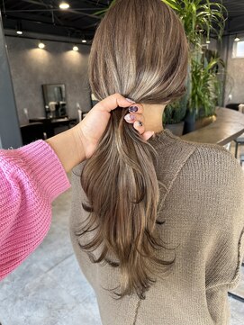 インク(ink) ベージュデザインカラー