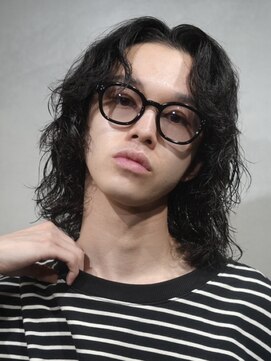 フィフス トウキョウ (fifth TOKYO) 渋谷ツイストスパイラルパーマメンズカットメンズミディアムボブ