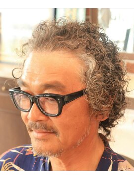 アクセプトザワールドバーバー(Accept the world barber) ハードスパイラルパーマ