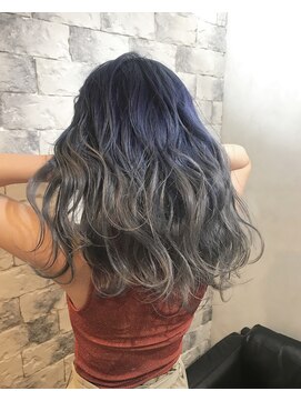 オースト ヘアー ステラ 新宿店(Aust hair Stella) ブルーシルバー　ホウィトラベンダー　ブルーゲレージュ　新宿