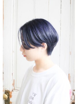 ホワイトルーム(White Room) ディープブルーのベリーショート♪