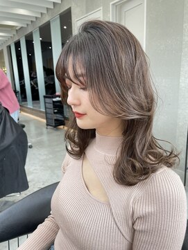 ロンドフルール 大宮東口(Lond fleur) お顔周りを華やかにくびれヘア