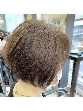 トレボー 聖蹟桜ヶ丘店 大人女性のショートボブ