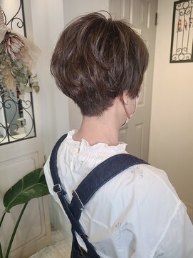 ヘア ケア ディエイチケー(HAIR CARE DHK) 美シルエットのマッシュショート