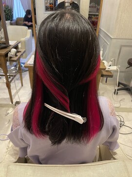 ヘアルーム ルシア(Lucia) インナーカラー