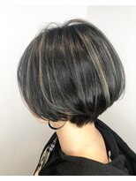 フルーク(Fluke) 綺麗めショートヘア/ハイライトカラー