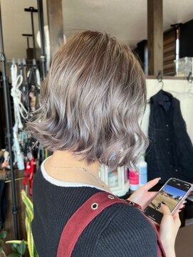 ヘアー リードレス(hair Re:dress) 大人可愛いアッシュオリーブブラウン なみなみウェーブミディ