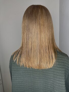 リルウ 阿倍野キューズモール(LILOU) ハイトーンカラー