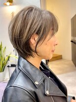 ビュートヨナカ(VIEW TOYONAKA)&nbsp;ショートボブ/白髪ぼかし/ハイライトカラー/オリーブベージュ