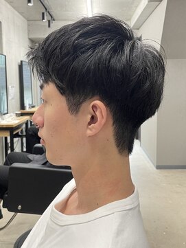 フイ 新宿3丁目(Hui) ハイトーンカラー/マッシュパーマ/アースカラー/men's/