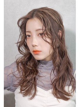 メゾンドムニ 恵比寿(Maison de MUNi) 小顔カールイメチェンヘア韓国風大人レイヤーカット