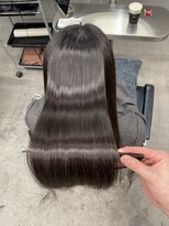 ジーナ 池袋(Zina)&nbsp;巻かずに目を引く艶髪へ