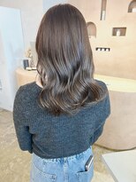 ユッカ 梅田(YUCCA)&nbsp;【 YUCCA 】大人可愛い20代30代40代 ミディアム/切りっぱなし