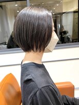 ネオリーブエム(Neolive em;)&nbsp;収まりのいい軽めショートボブ　似合わせカット