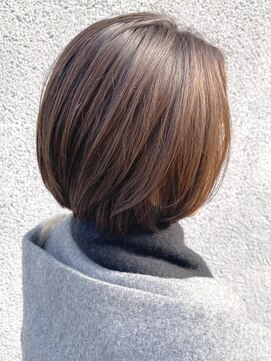 マノハル(MANOHARU) 大人な丸みショートボブ　オリーブブラウン