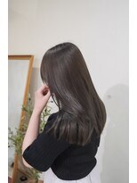 アリー 原宿 表参道(ALLY)&nbsp;ALLY濱田インスタおすすめカラーに載ったグレージュ