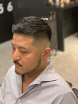 フランクスバーバー アンド ビアークラブ(FRANK'S BARBER and BEER CLUB)&nbsp;ワイルドアップバングショートレイヤースキンフェードカット