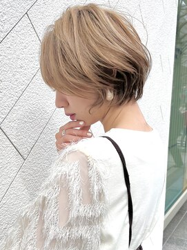 ジエクト 本店(The Ect) 似合わせカット×ツートンカラー×ミルクティーアッシュ