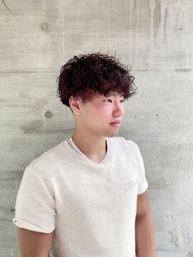 アッシュタカサキ(ash takasaki) スパイラルパーマツイストパーマ/アップバング/短髪/メッシュ