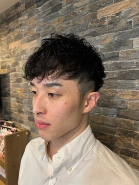 ザ デフカット(THE DEF CUT) 癖毛を活かすパーマ風カット