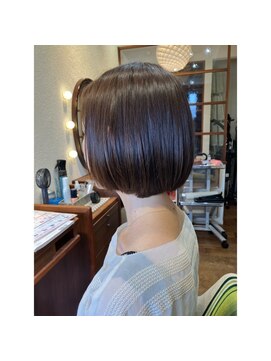 エルサフィロ キタハマ(el zafiro kitahama) 20×30×40代×似合わせカット×暗髪カラー×ツヤ感UP×ボブ
