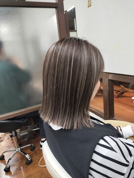 ヘアメイク オレンジトレ(Hair Make ORANGE tre) 大人ハイライト　　　グレージュ系　ロブスタイル