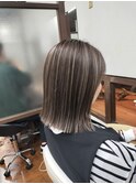 大人ハイライト   グレージュ系 ロブスタイル