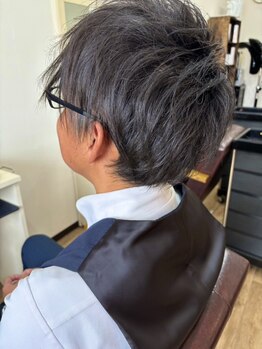 ルーカス(lucas)の写真/【メンズ】9時~20時で営業！ビジネスからカジュアルまでお任せ下さい。無料駐車場完備でお仕事前や後にも◎