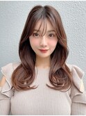 後れ毛が可愛い顔周りハイレイヤーロングチェリーブラウン