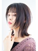 【50代髪型】ミディアムウルフレイヤー＆グレージュ