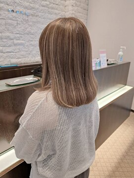 ミック ヘアアンドメイクアップ 高田店(miq Hair&Make up) ハイライト/コントラストハイライト/イルミナカラー/ベージュ