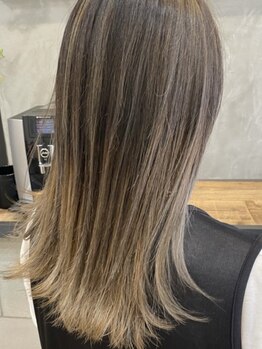 ヴィックス クリスタル(VIC’S crystal)の写真/【川口駅1分】川口でダブルカラー、デザインカラーといったらVIC'S!知識豊富なスタイリストにお任せ下さい