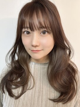 フィーカ(fiica) ロングレイヤー　フェイスレイヤー　グレージュカラー