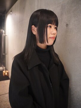 顔周りデザインカットで伸ばしかけも楽しく