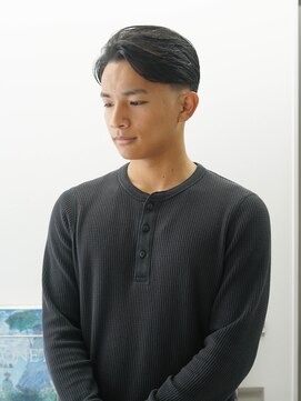 クラスコウベ 三宮店(Krass kobe) ナチュラルフェードセンターパート【上野 竜司】