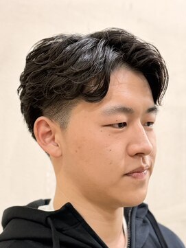 グロウ 博多店(growth) 博多メンズフェザーパーマ